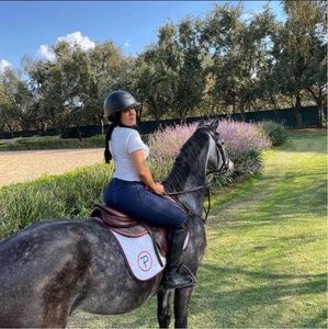 Meet your Posher, Rocio